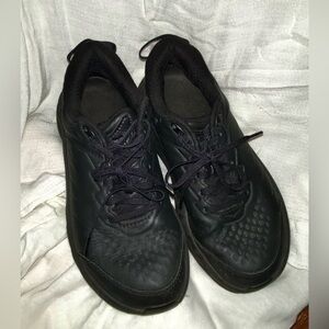 Hoka One Bondi SR 1110520/BBLC
Black Running Shoes US 8
